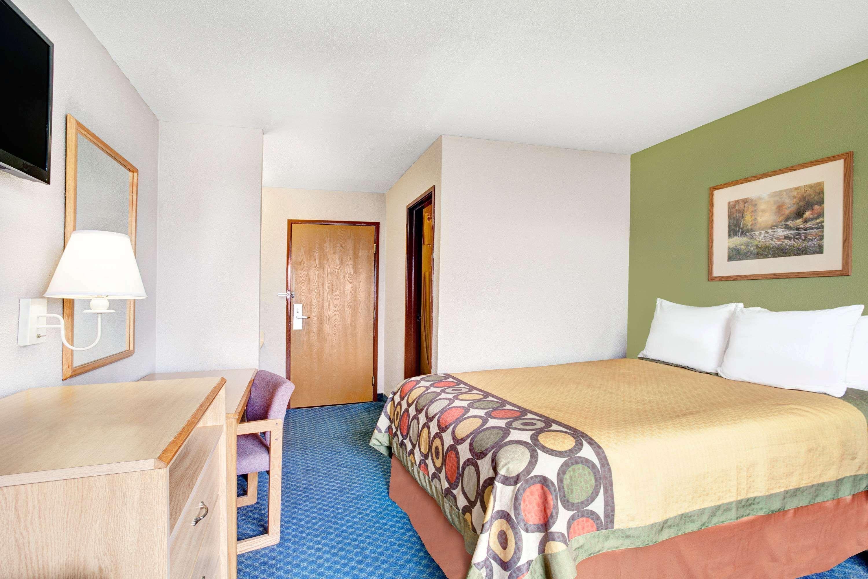 Super 8 By Wyndham West Memphis Hotel Exterior photo